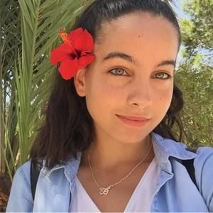 Meet your Posher, Aline